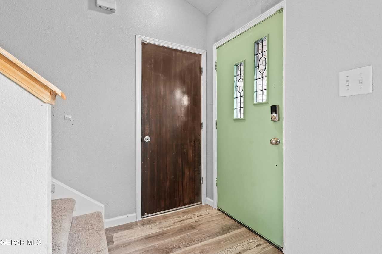 12109 Saint Jude Ave - Photo 5 of 30