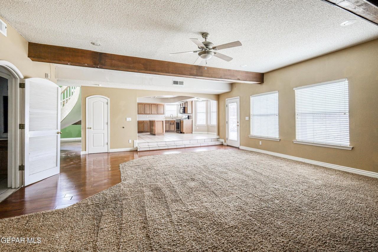 4733 R L Shoemaker Dr - Photo 5 of 50