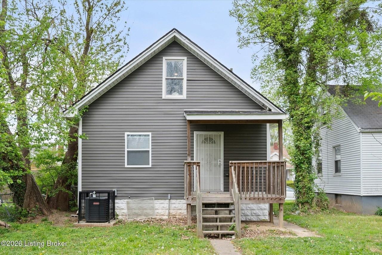 343 S 42nd St - Photo 6 of 31