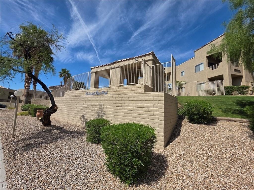 2200 Highpointe Dr #201 - Photo 4 of 50