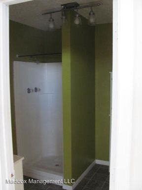900 William St SE - Photo 3 of 4