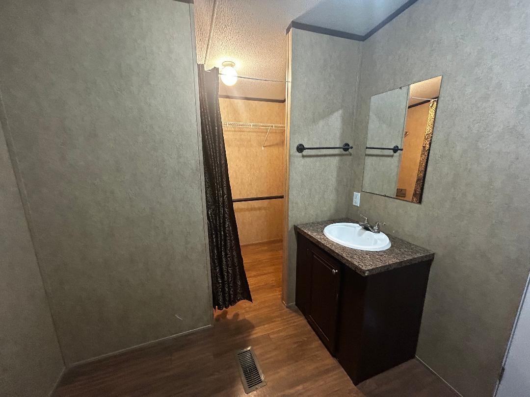 233 Storey Dr #1 - Photo 6 of 10