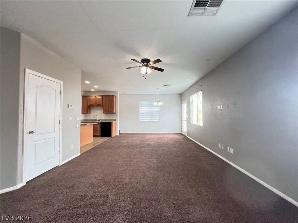 668 Forest Peak St - Photo 4 of 23