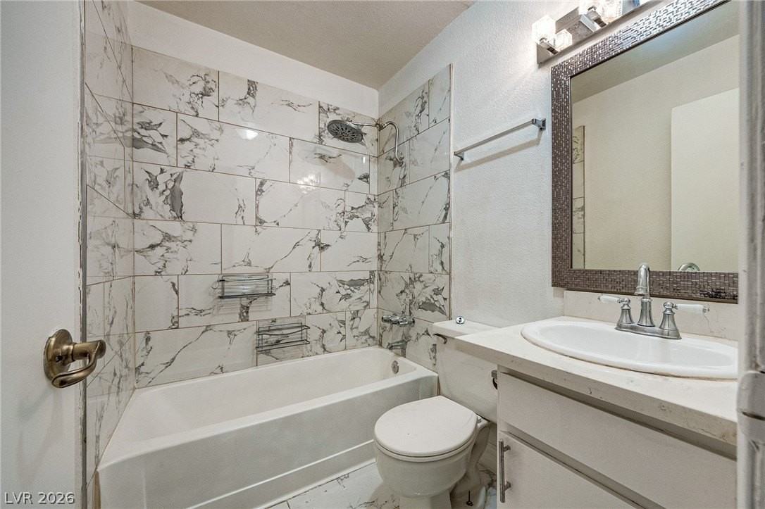 6444 Addely Dr - Photo 4 of 11