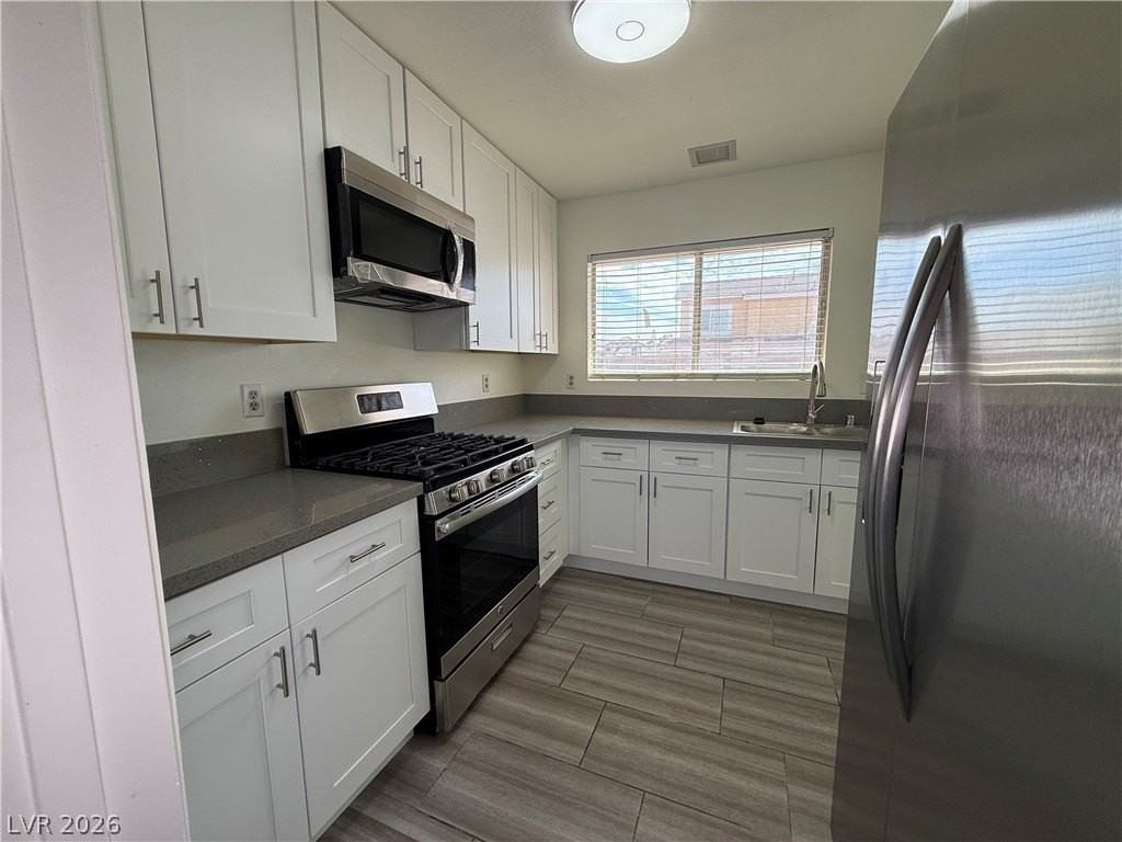 4308 Apex Dr - Photo 7 of 31