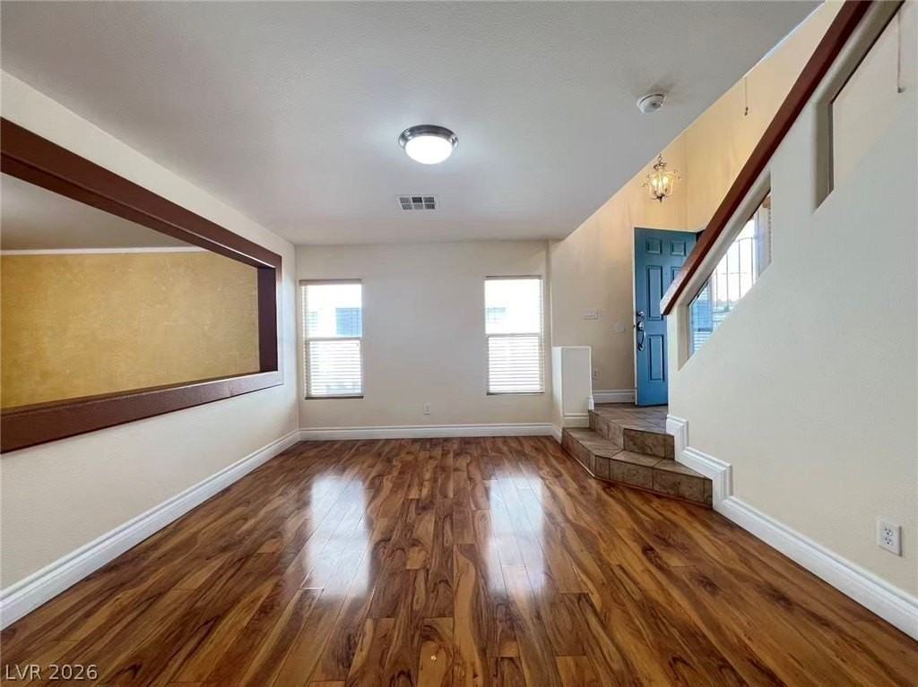 7645 Rustic Galleon St - Photo 4 of 32