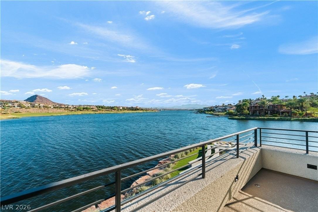 66 Lakefront Dr - Photo 2 of 50