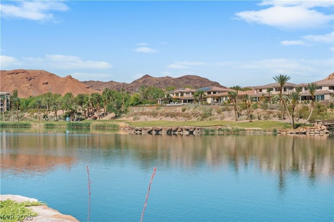 66 Lakefront Dr - Photo 3 of 50