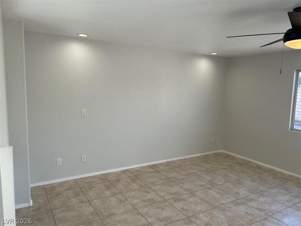 8997 Ivybridge St - Photo 6 of 21