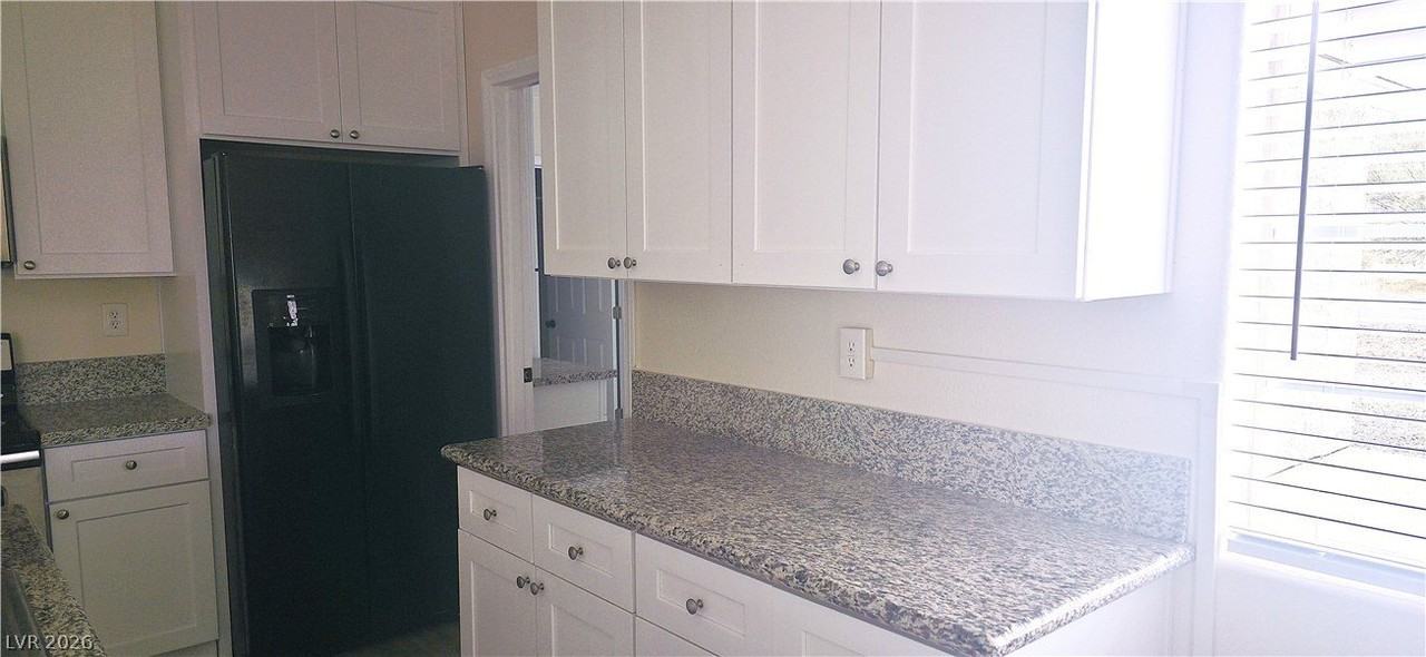 840 E Elderberry St #840 - Photo 6 of 20