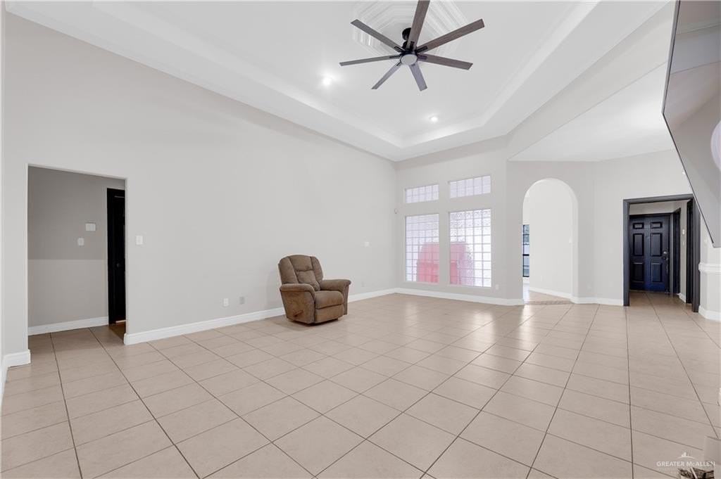 6004 N Cynthia St - Photo 3 of 32