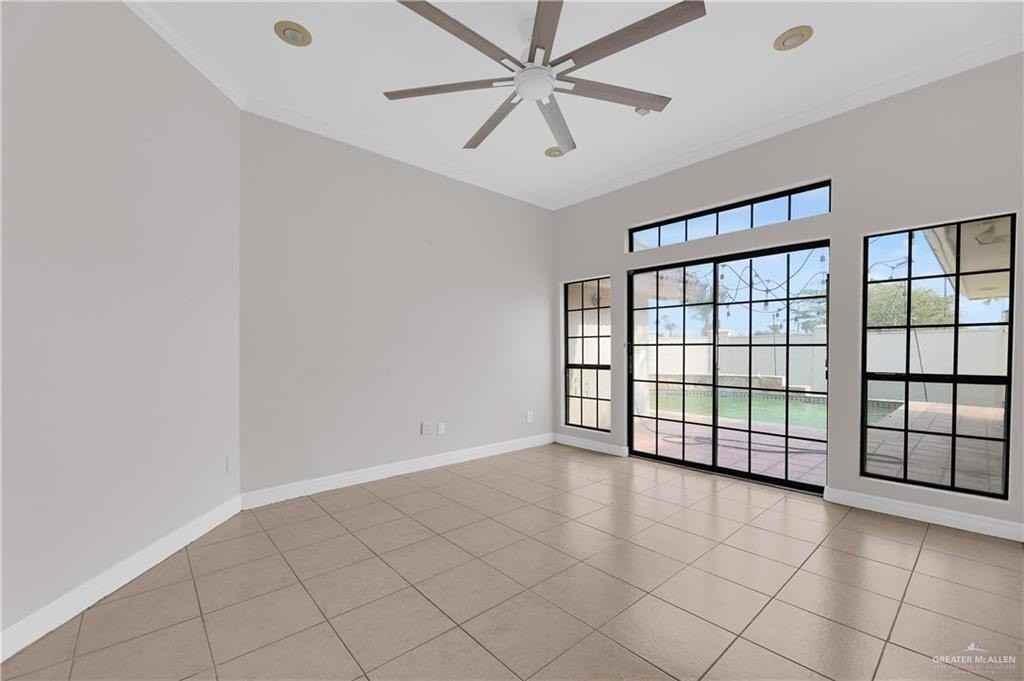 6004 N Cynthia St - Photo 5 of 32