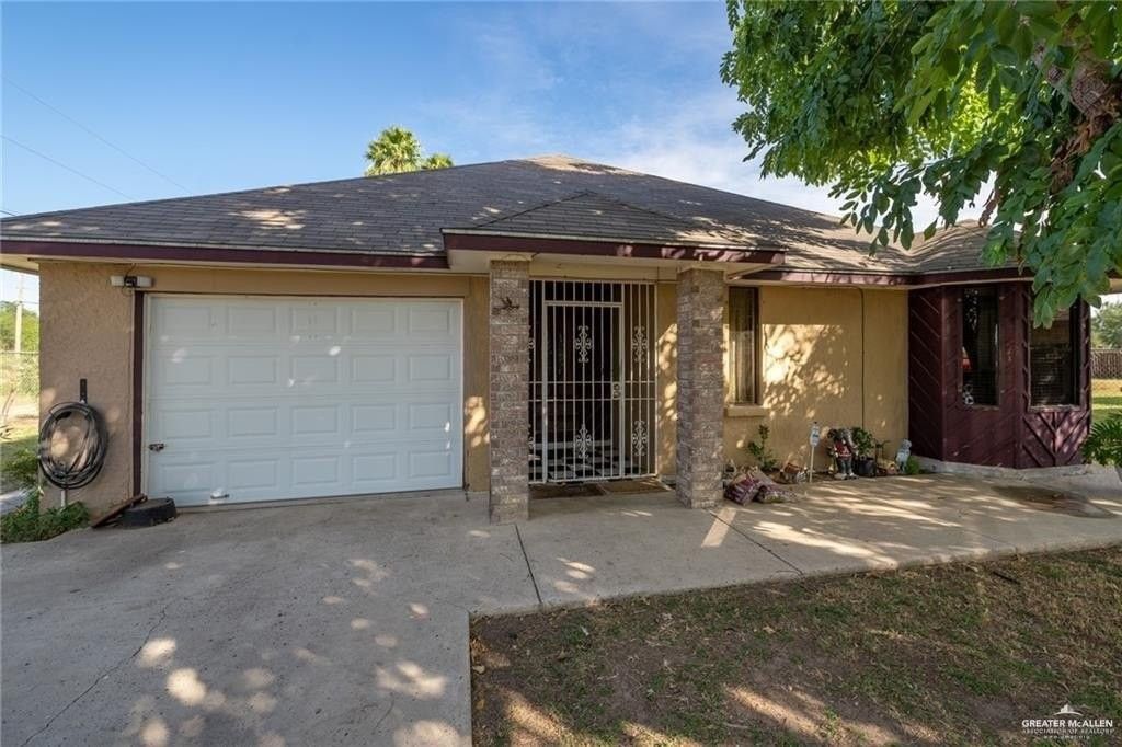 1701 E Campeche Ave - Photo 2 of 38