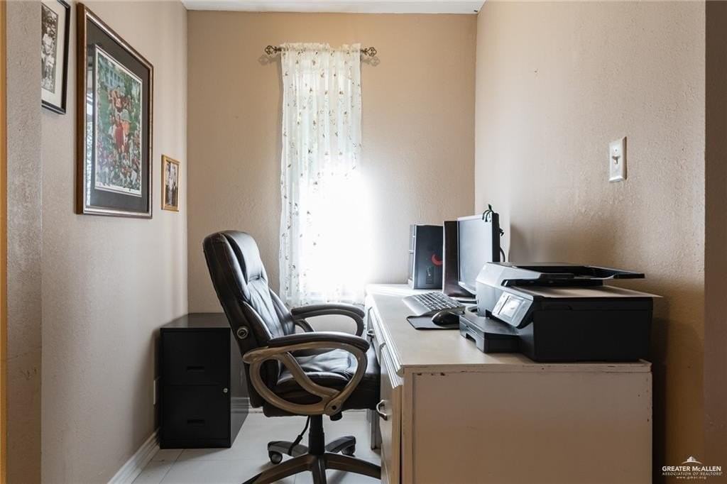 1701 E Campeche Ave - Photo 6 of 38