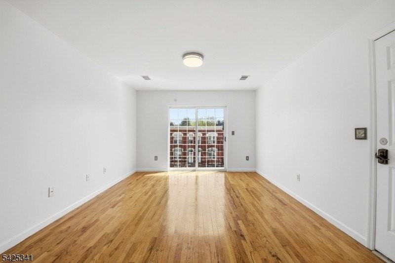 20 Wakeman Ave - Photo 2 of 21