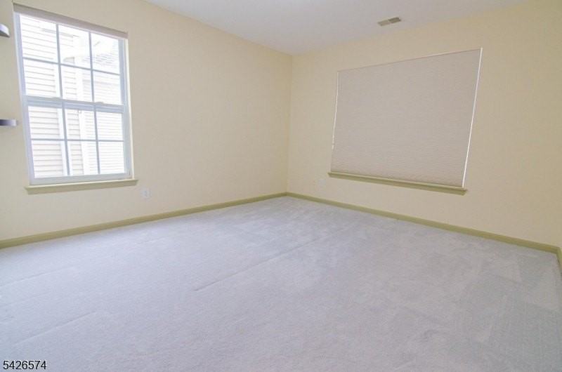 3027 King Ct - Photo 3 of 22