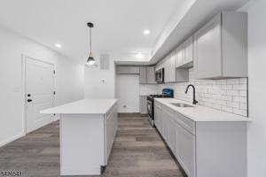 featured image of 324 2nd St #2