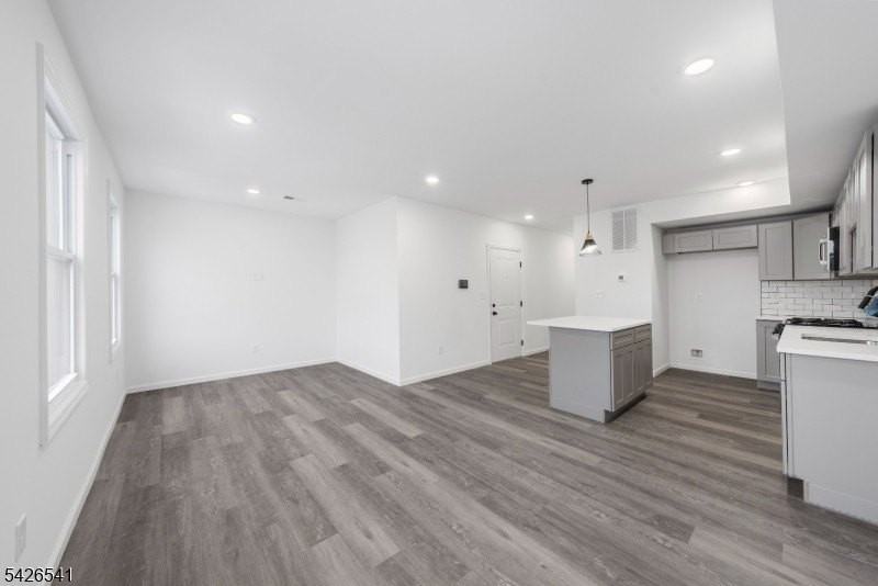 324 2nd St #2 - Photo 2 of 11