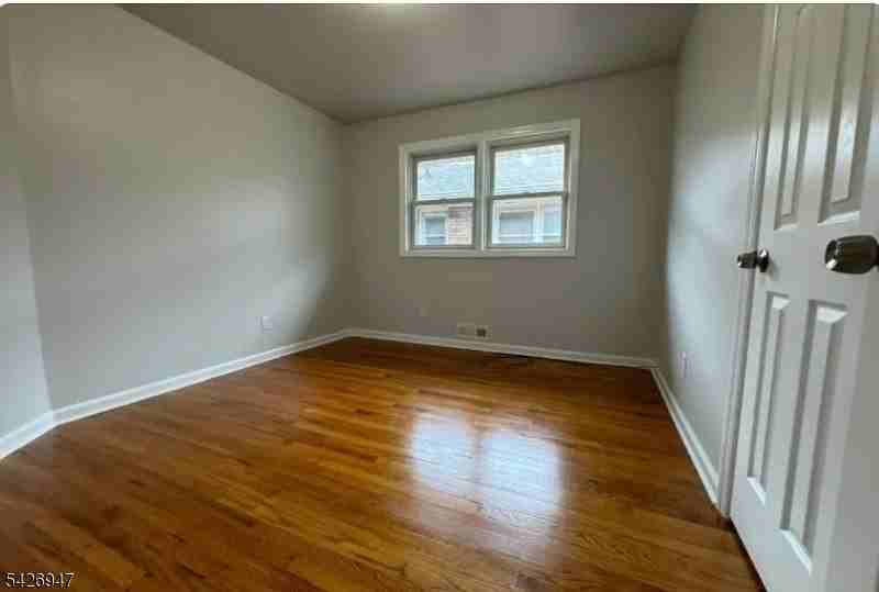 315 W Price St #2 - Photo 5 of 11