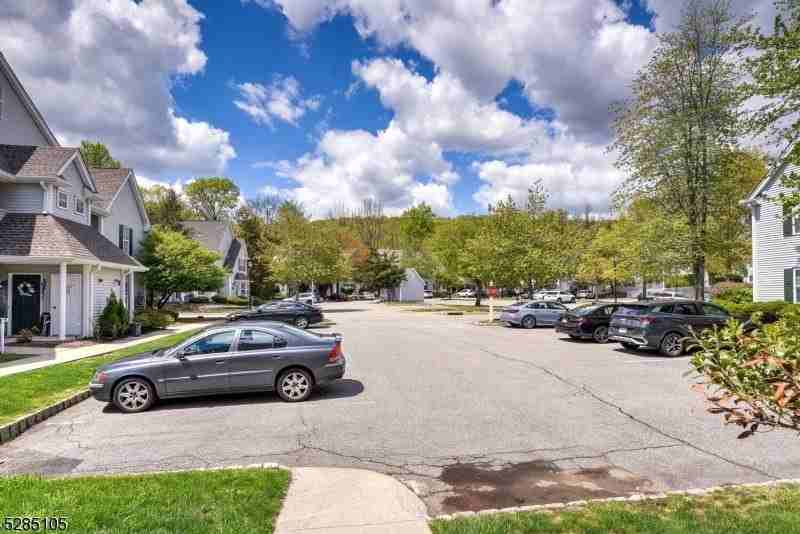 5803 Tudor Dr - Photo 4 of 37