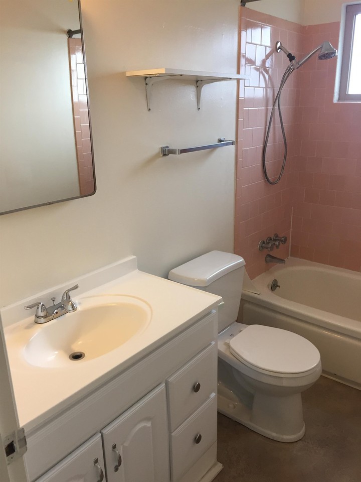 340 Highland - Photo 5 of 9