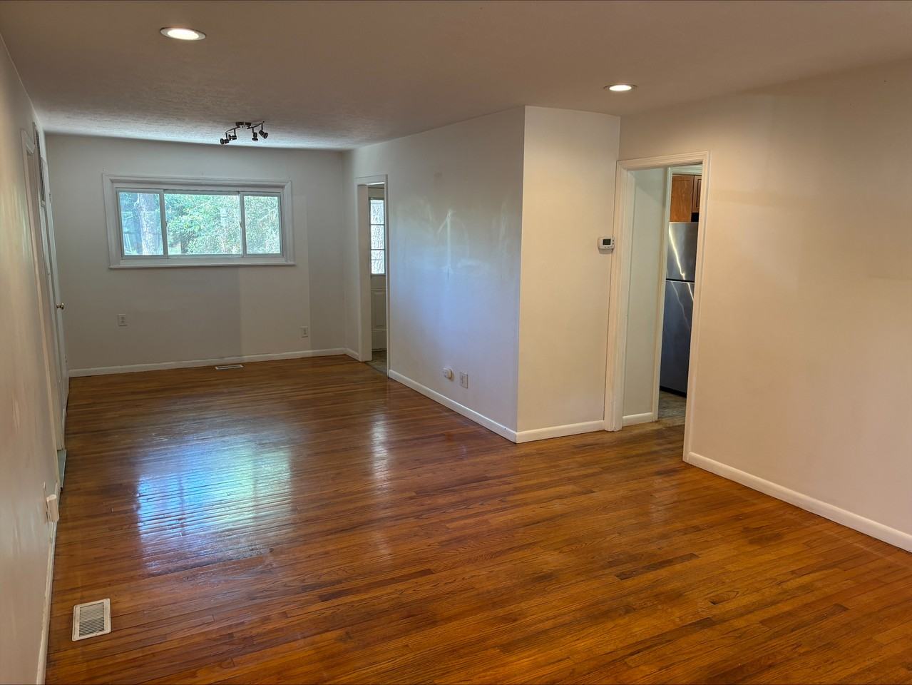 520 N Hale St #1 - Photo 3 of 22