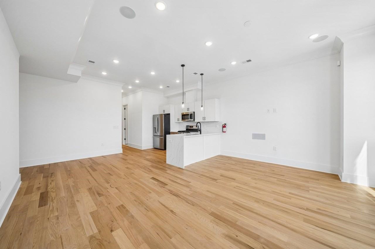 169 Bowers St #2 - Photo 6 of 43