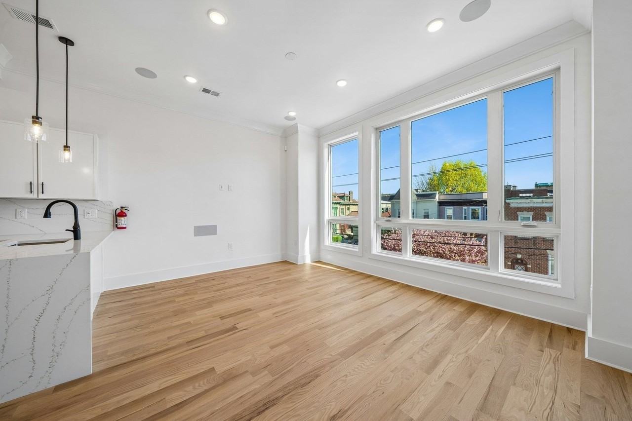 169 Bowers St #2 - Photo 7 of 43