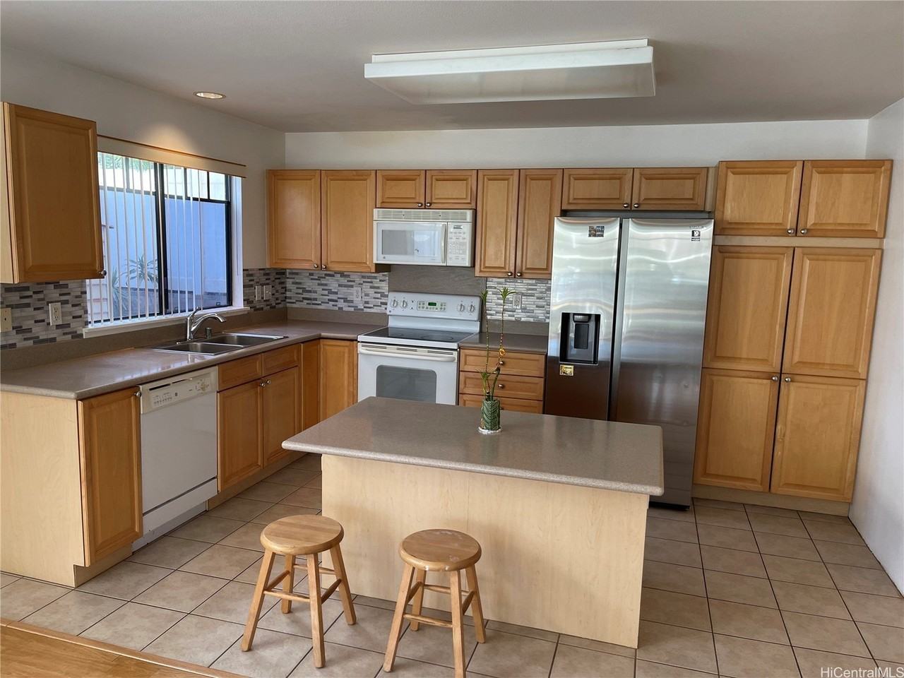 94-1012 Hakunui St #33 - Photo 2 of 11