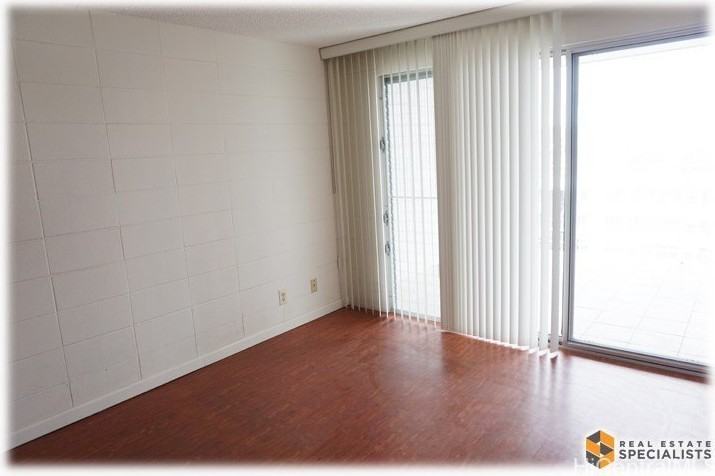 2542 Date St #306 - Photo 6 of 15