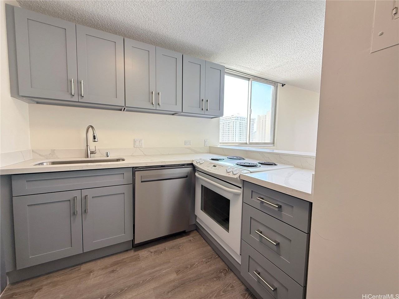 1848 Kahakai Dr #2101 - Photo 2 of 13