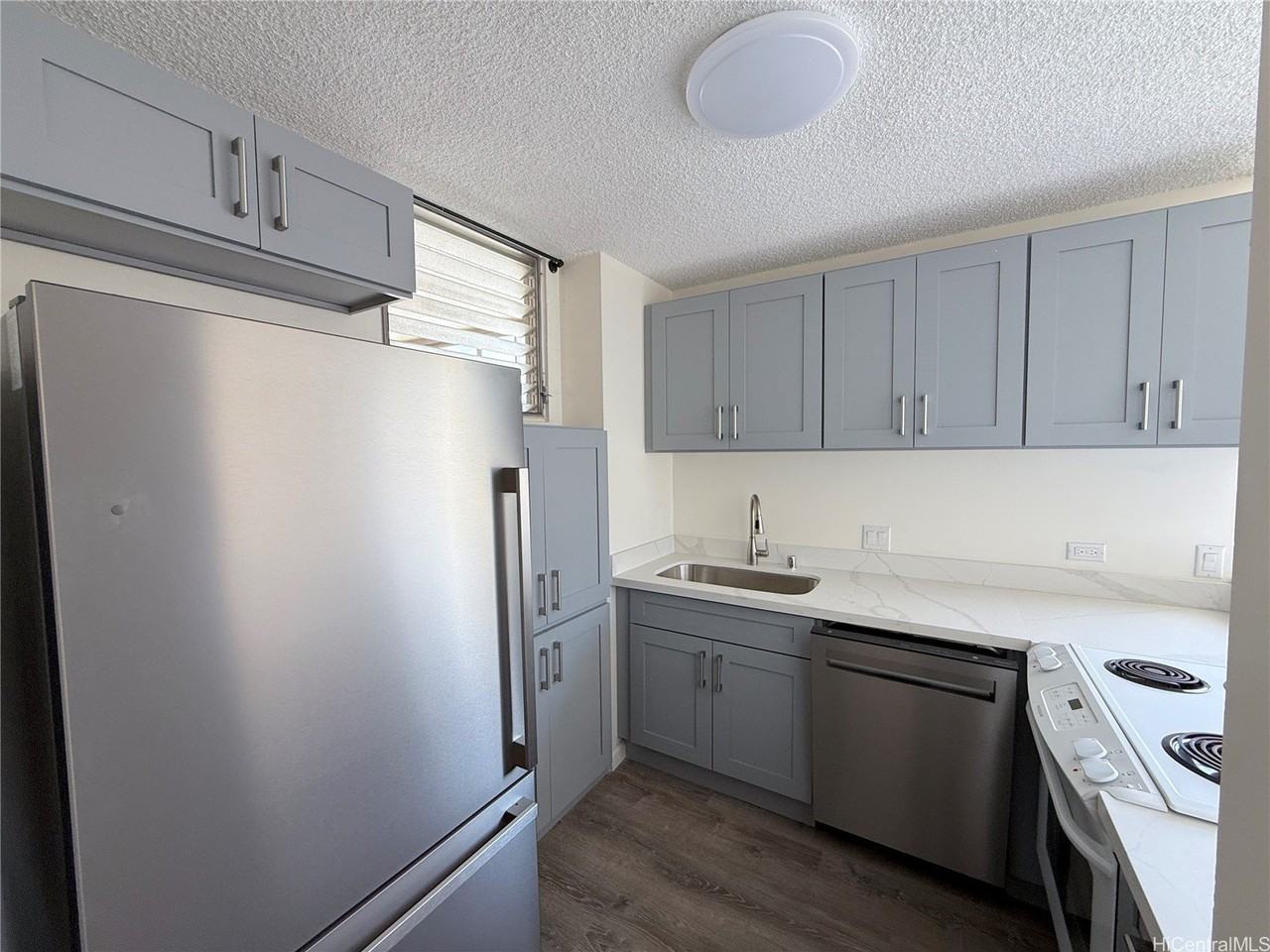 1848 Kahakai Dr #2101 - Photo 4 of 13