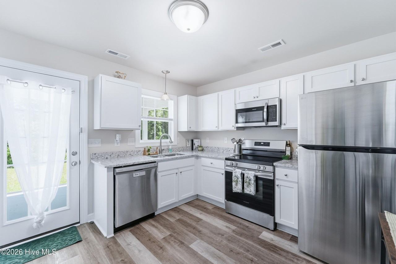 221 Crab Claw Spit Ln - Photo 7 of 24