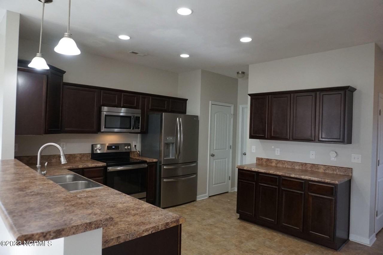 112 High Cottage Ln - Photo 5 of 22