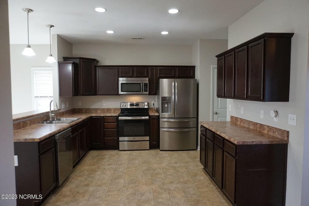 112 High Cottage Ln - Photo 6 of 22