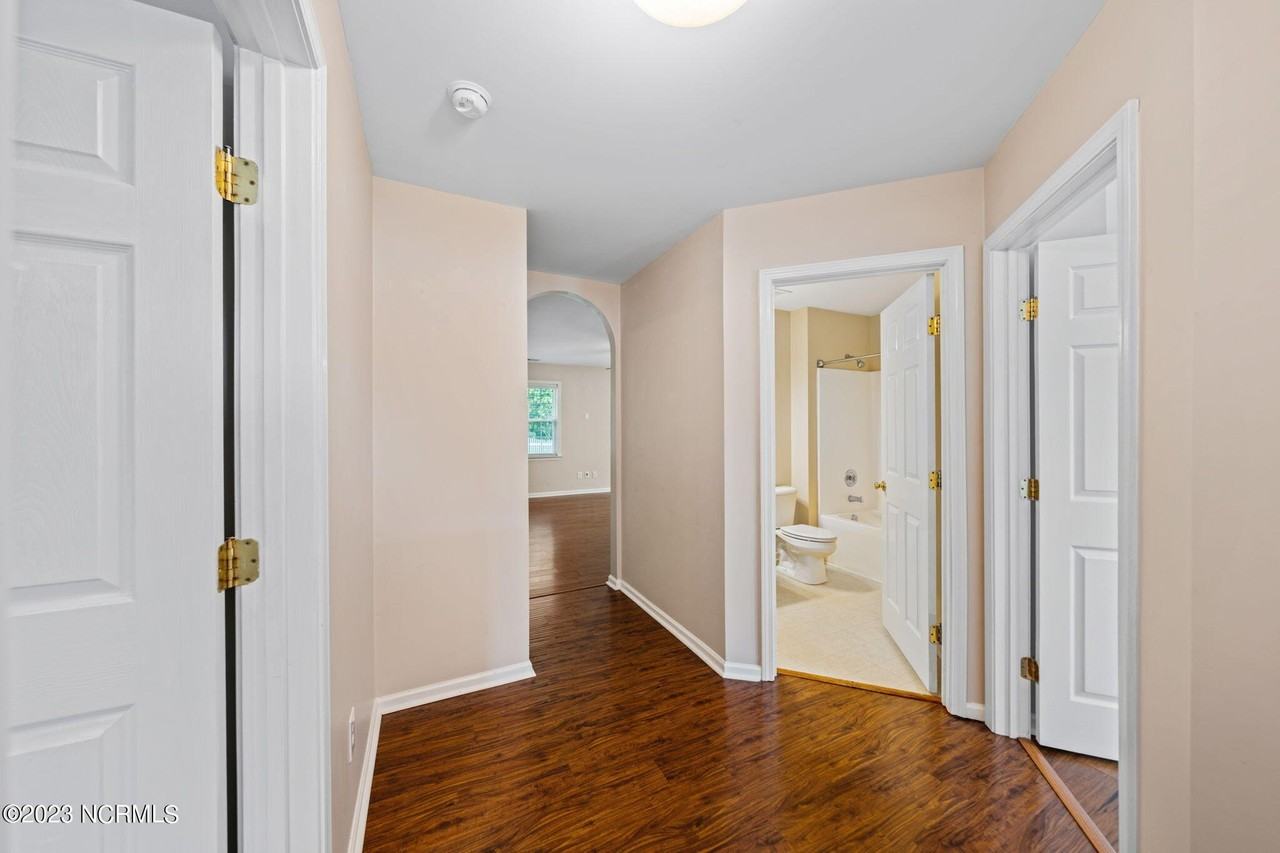 1128 Sunburst Way - Photo 3 of 23