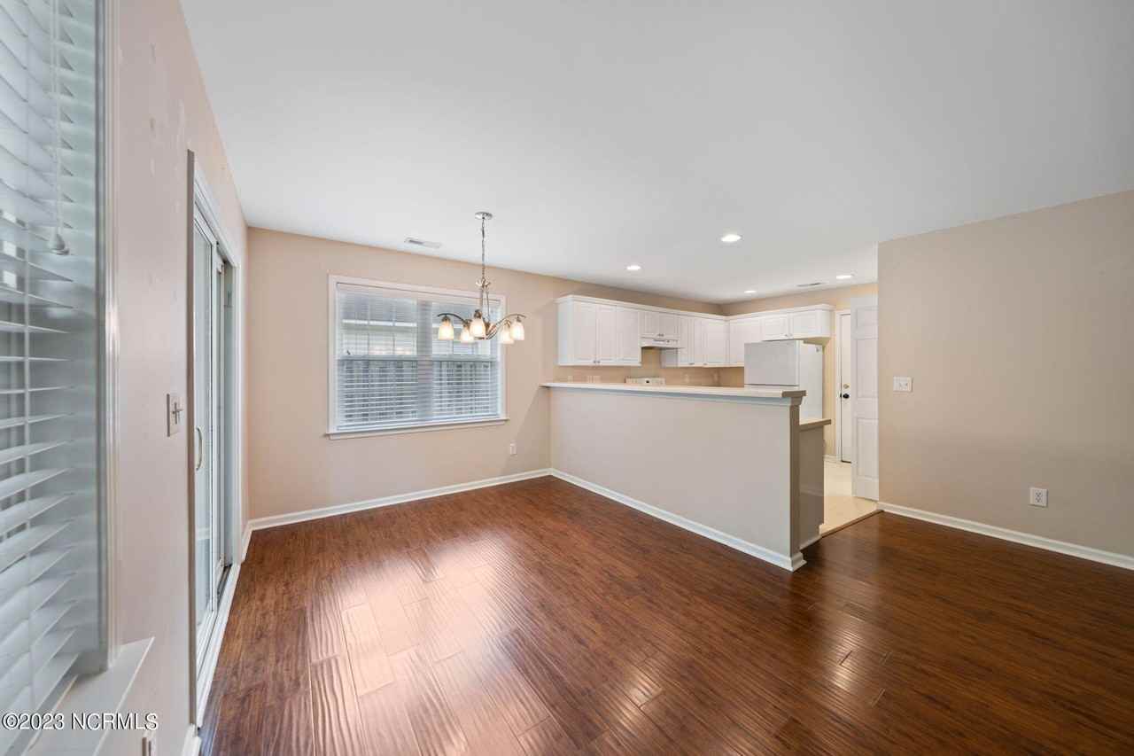 1128 Sunburst Way - Photo 6 of 23