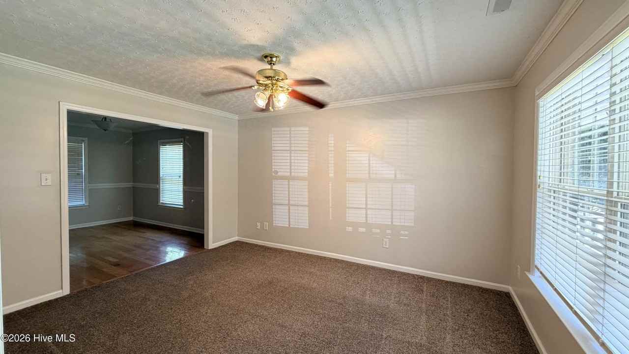 106 Dockside Dr - Photo 4 of 32