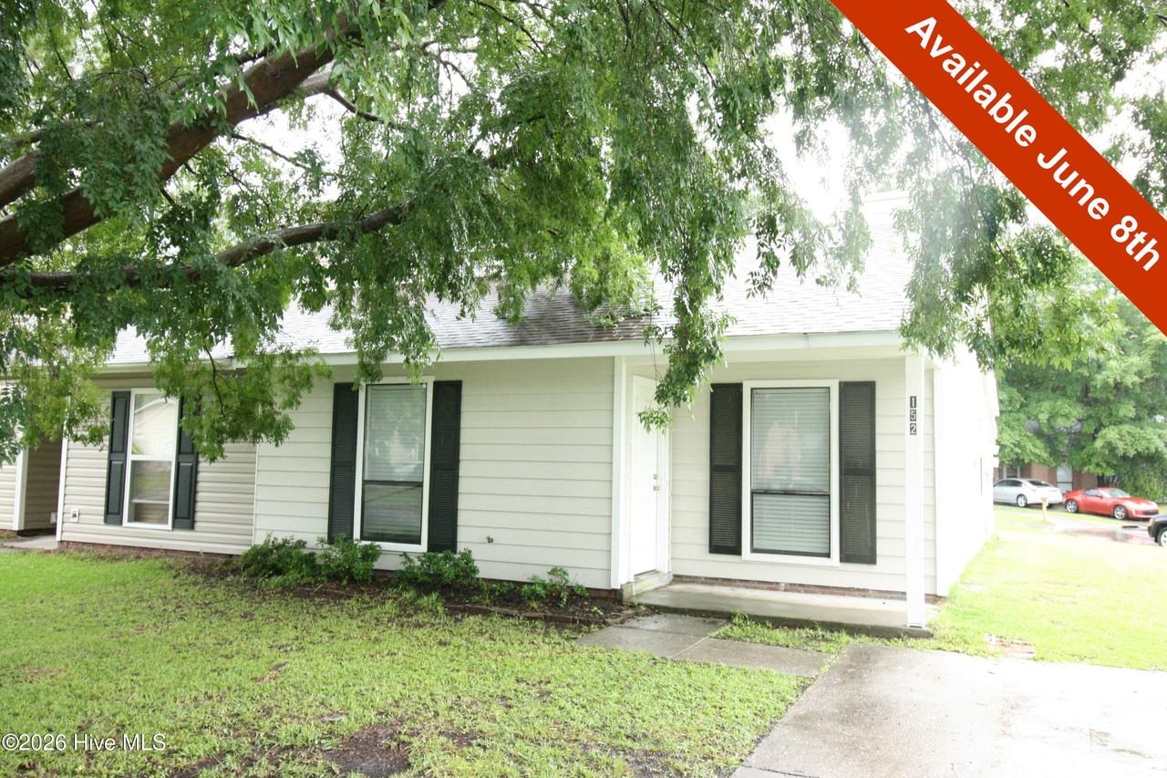 152 Village Cir