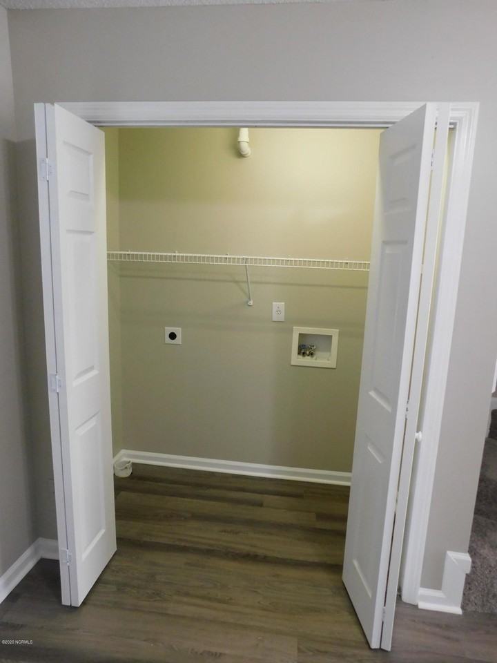 203 Spring Meadows Cir - Photo 4 of 9