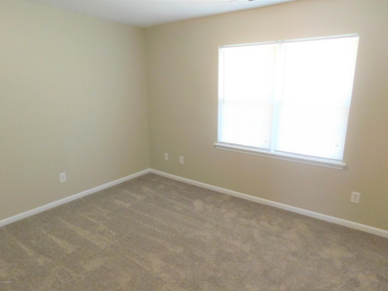 203 Spring Meadows Cir - Photo 5 of 9