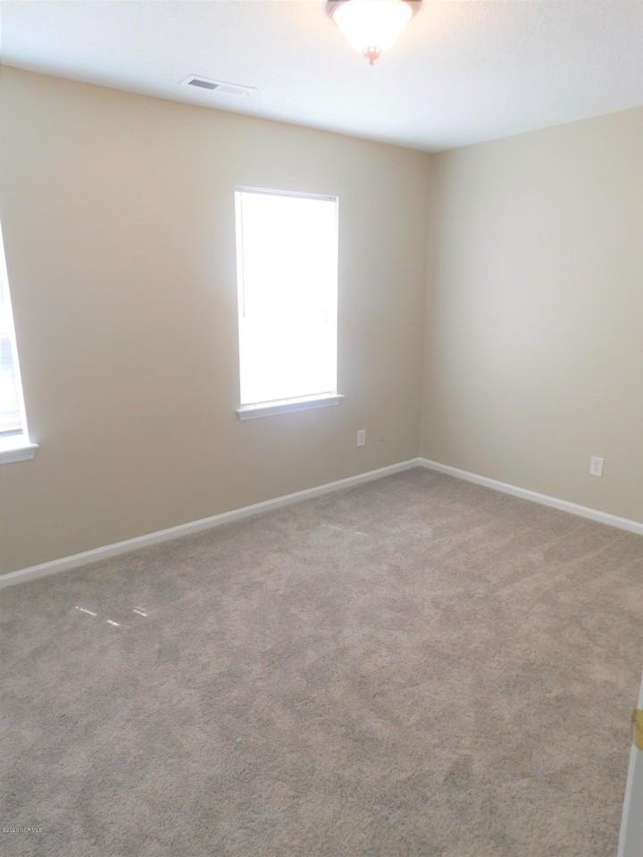 203 Spring Meadows Cir - Photo 7 of 9