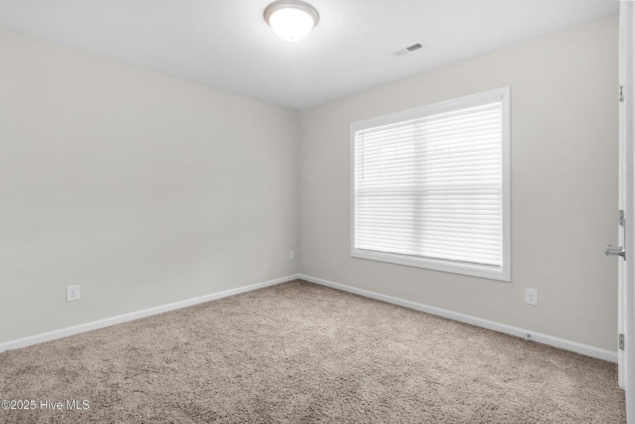 139 Grantham Pl - Photo 2 of 28