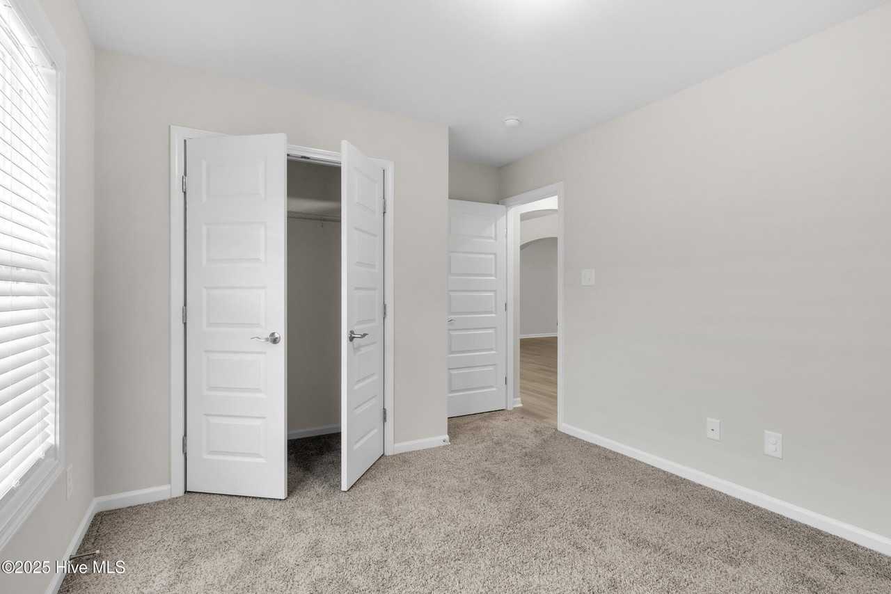 139 Grantham Pl - Photo 3 of 28