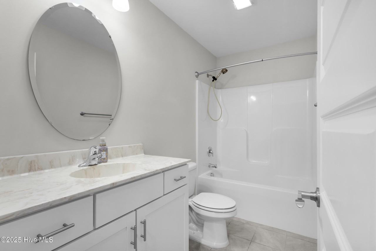 139 Grantham Pl - Photo 4 of 28