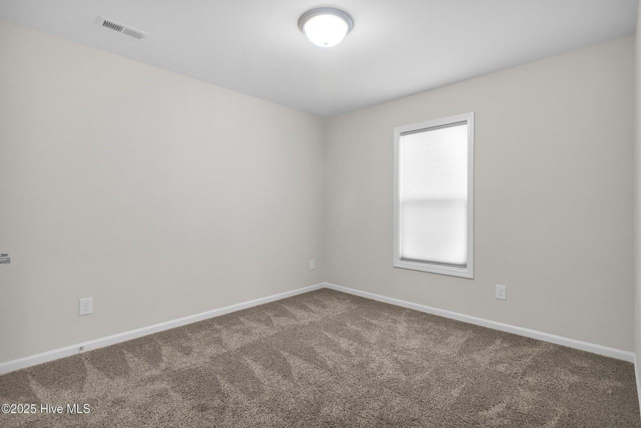 139 Grantham Pl - Photo 5 of 28