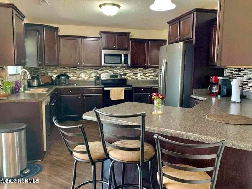 413 Derrick Dr - Photo 7 of 17