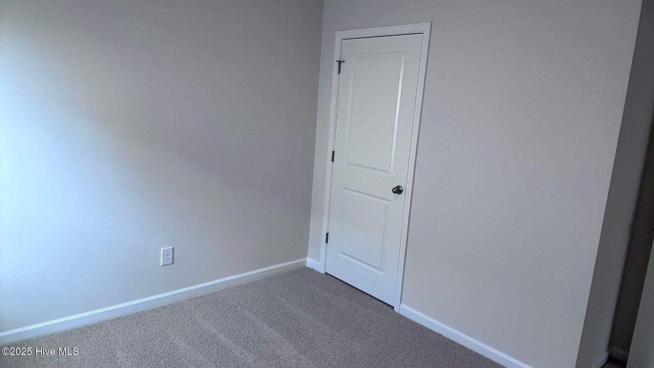 4619 Slatestone Dr - Photo 5 of 25