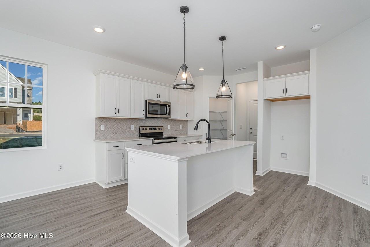 1649 King St - Photo 3 of 17