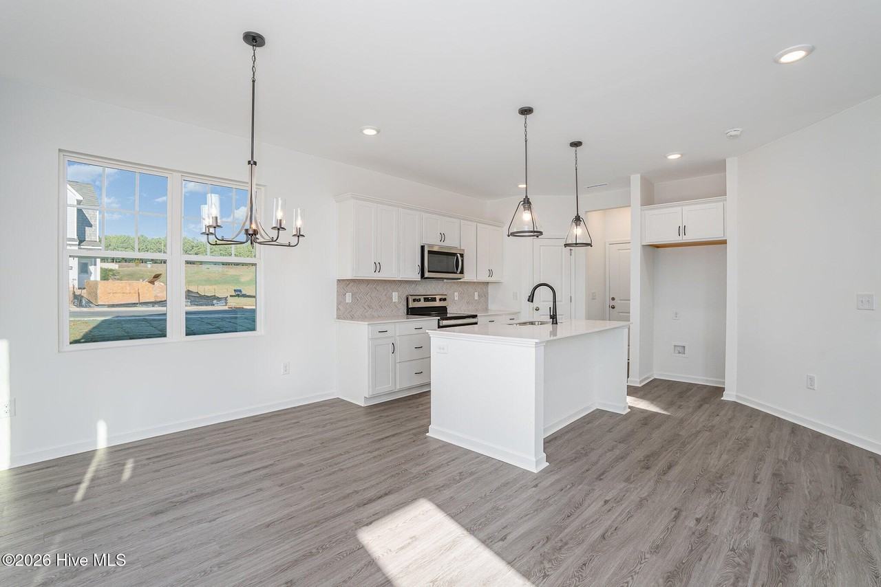 1649 King St - Photo 6 of 17